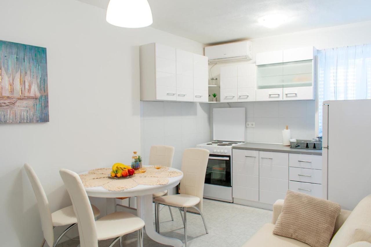 Apartman Karmen Kaštela 外观 照片